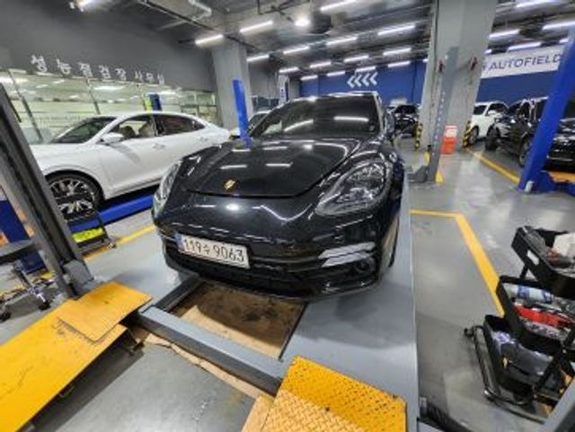 Porsche Panamera 2021 — inspection photo 1