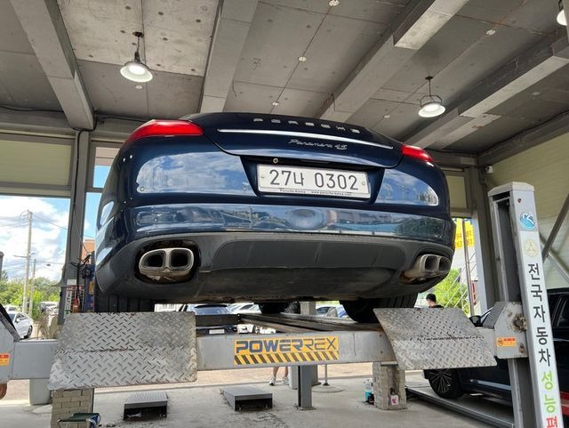 Porsche Panamera 2012 — inspection photo 2