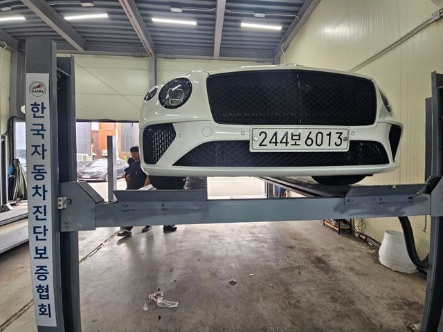 Bentley Continental 2023 — inspection photo 1
