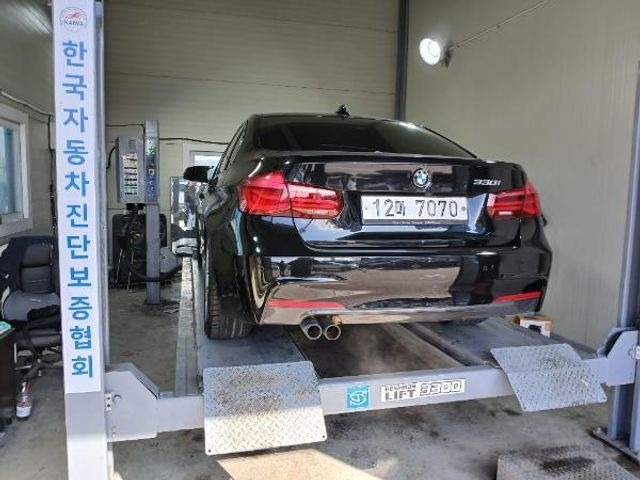 BMW 3-Series 2018 — inspection photo 2