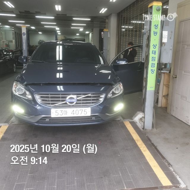 Volvo S60 2015 — inspection photo 1