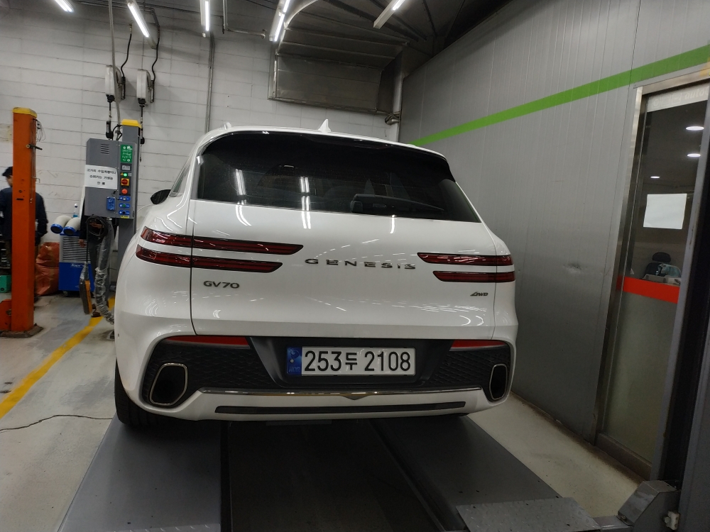 Genesis GV70 2023 — inspection photo 2
