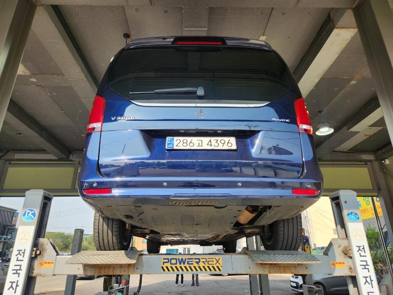 Mercedes-Benz V-Class 2022 — inspection photo 2