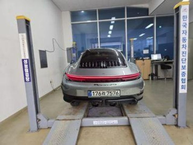 Porsche 911 2025 — inspection photo 2
