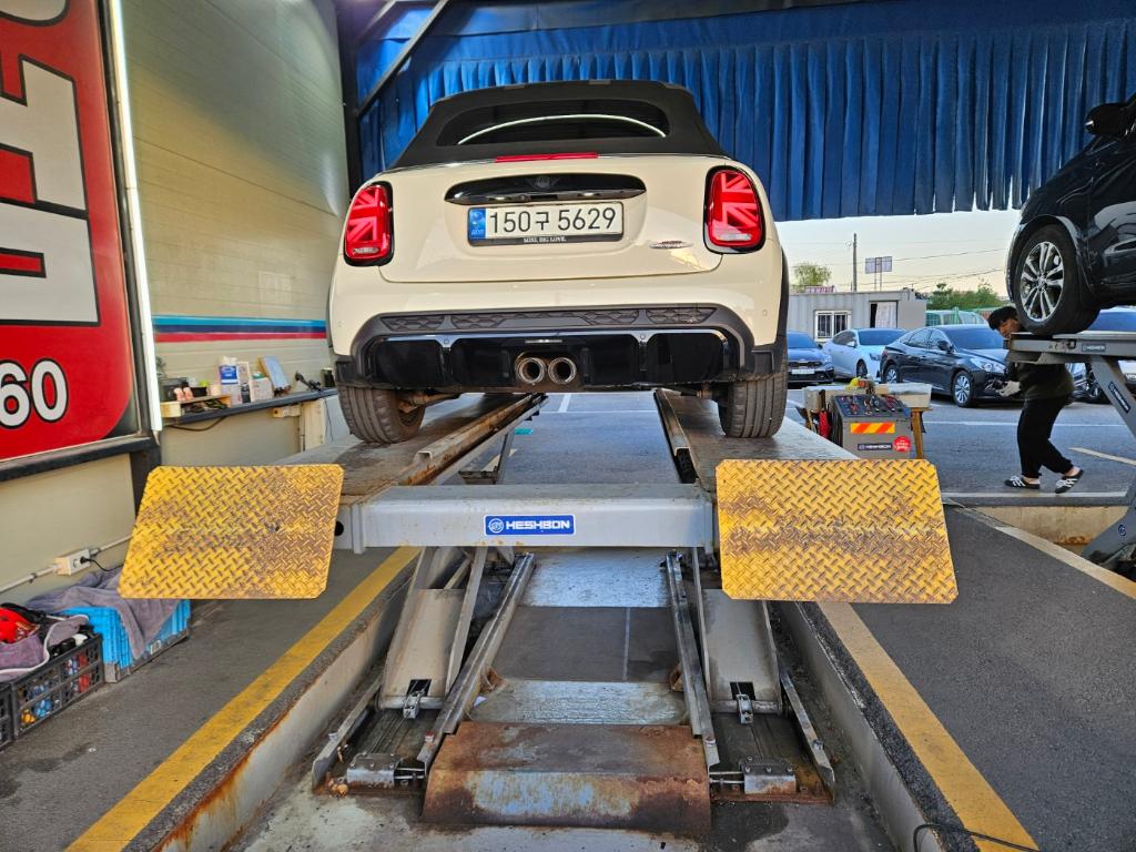 Mini Cooper Convertible 2022 — inspection photo 2