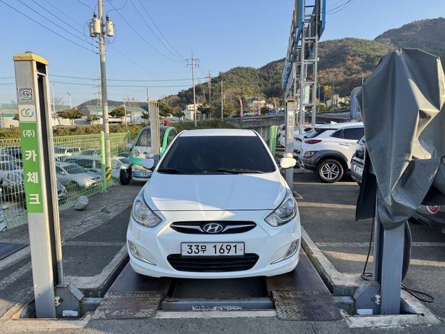 Hyundai Accent 2012 — inspection photo 1