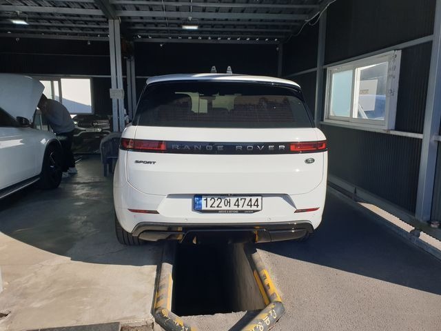 Land Rover Range Rover Sport 2023 — inspection photo 2