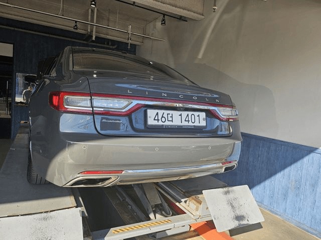 Lincoln Continental 2017 — inspection photo 2