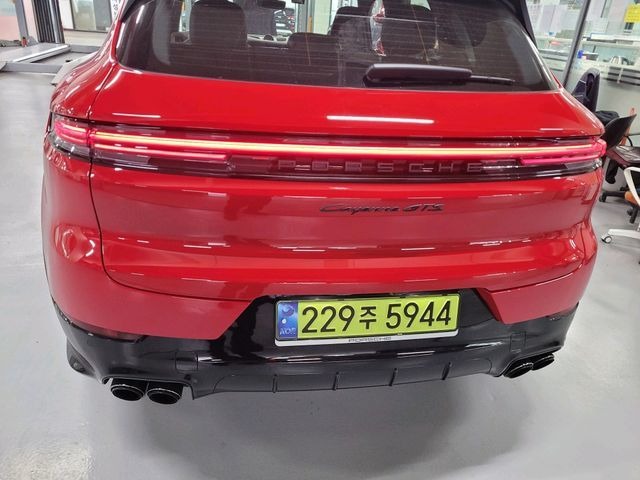 Porsche Cayenne 2025 — inspection photo 2