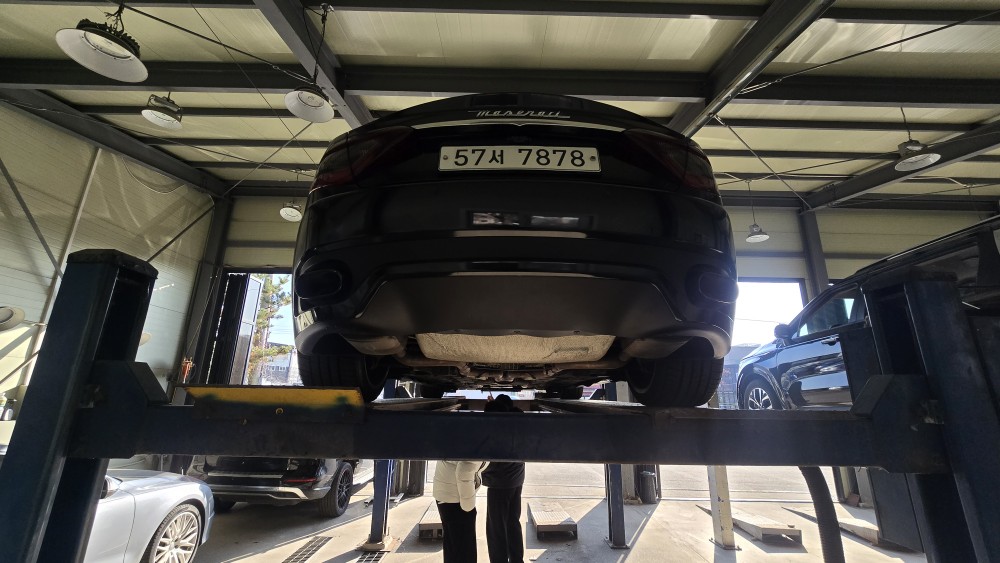 Maserati GranTurismo 2013 — inspection photo 2