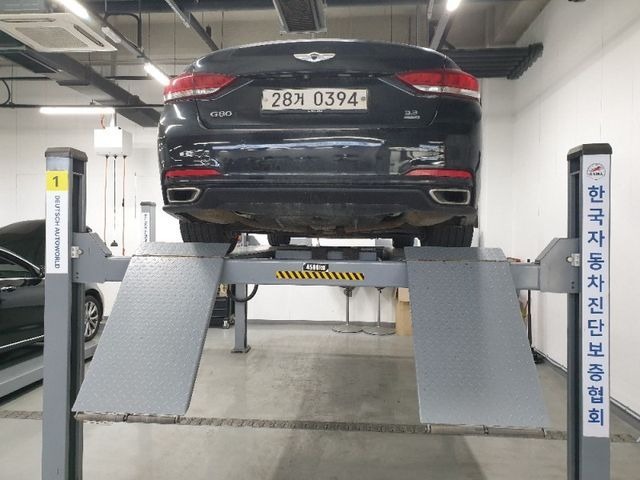 Hyundai Genesis 2016 — inspection photo 2