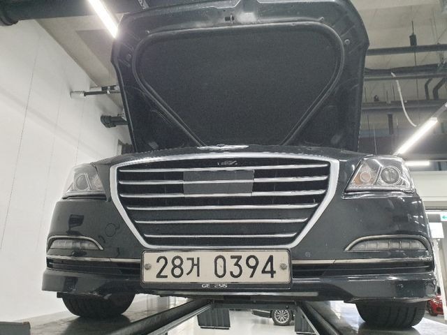 Hyundai Genesis 2016 — inspection photo 1