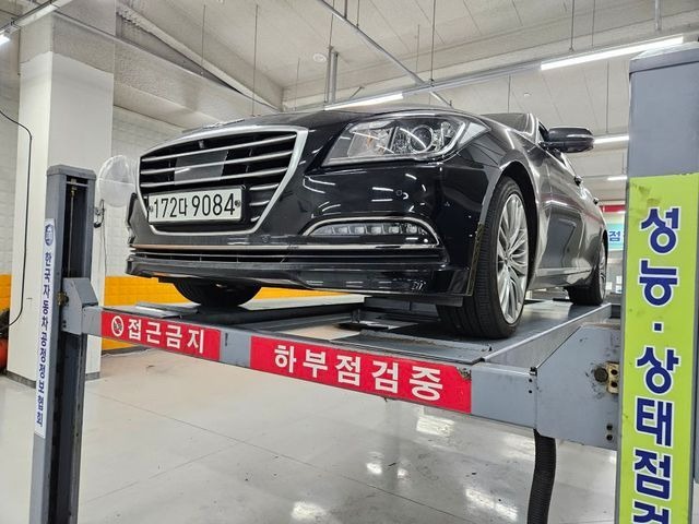 Hyundai Genesis 2016 — inspection photo 1