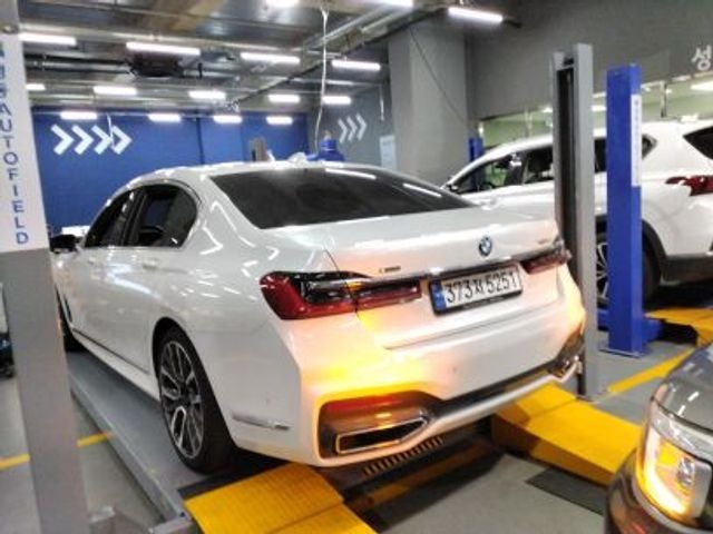 BMW 7-Series 2022 — inspection photo 1