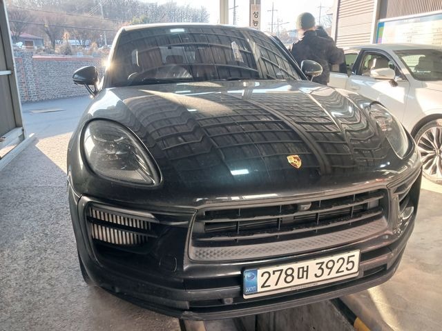 Porsche Macan 2022 — inspection photo 1