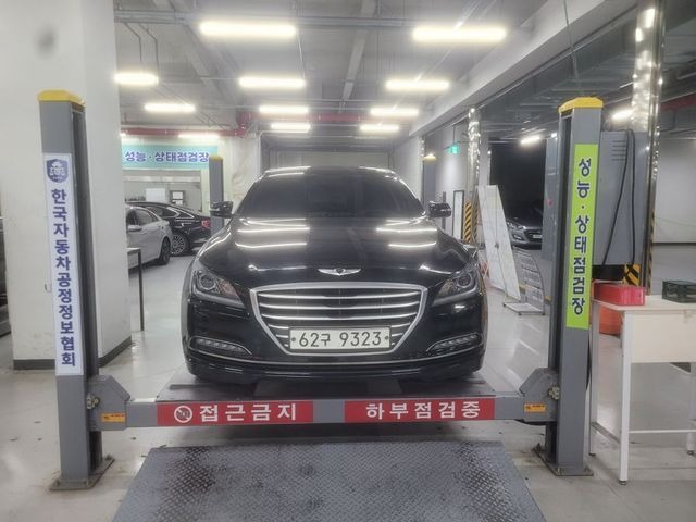 Hyundai Genesis 2015 — inspection photo 1