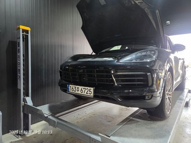 Porsche Cayenne 2023 — inspection photo 1