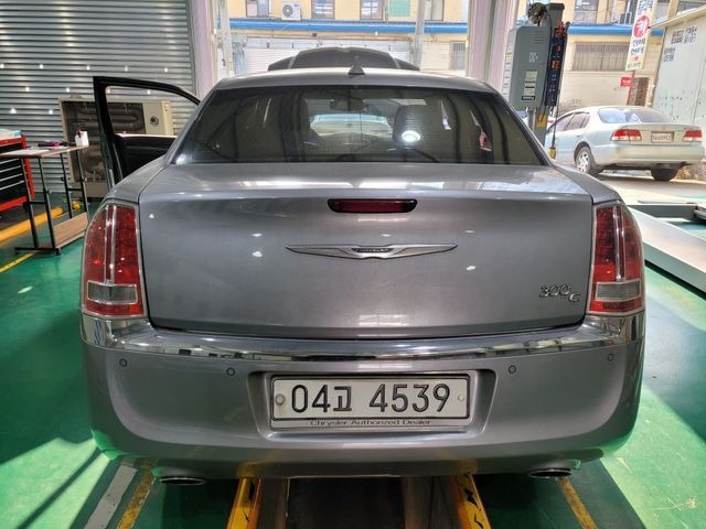 Chrysler 300C 2013 — inspection photo 2