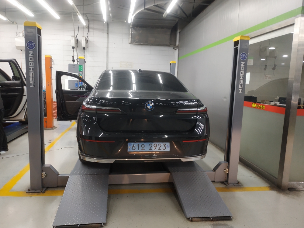 BMW i7 2023 — inspection photo 2