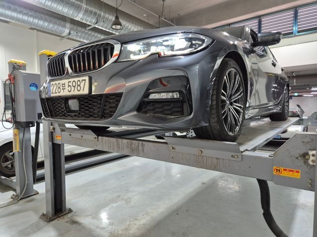 BMW 3-Series 2021 — inspection photo 1