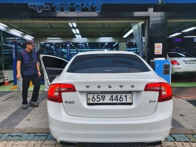 Volvo S60 2017 — inspection photo 2