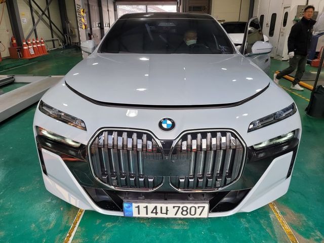 BMW 7-Series 2023 — inspection photo 1