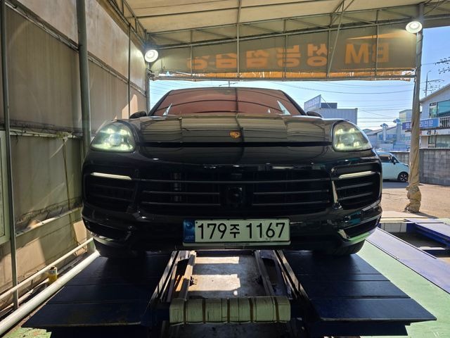 Porsche Cayenne 2022 — inspection photo 1
