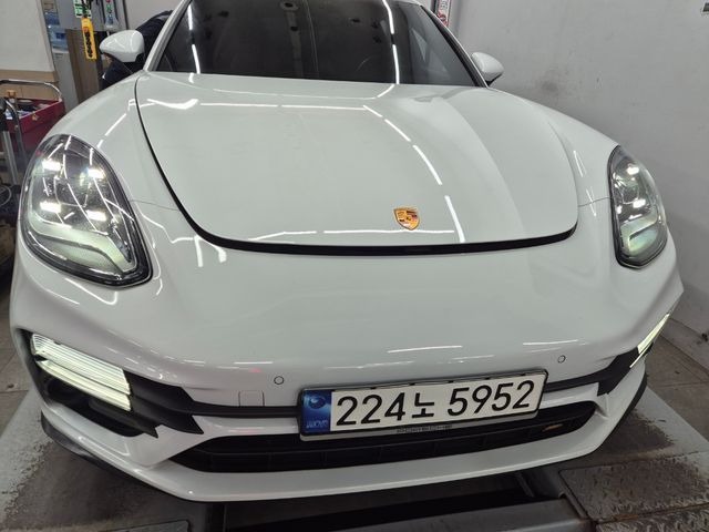 Porsche Panamera 2023 — inspection photo 1