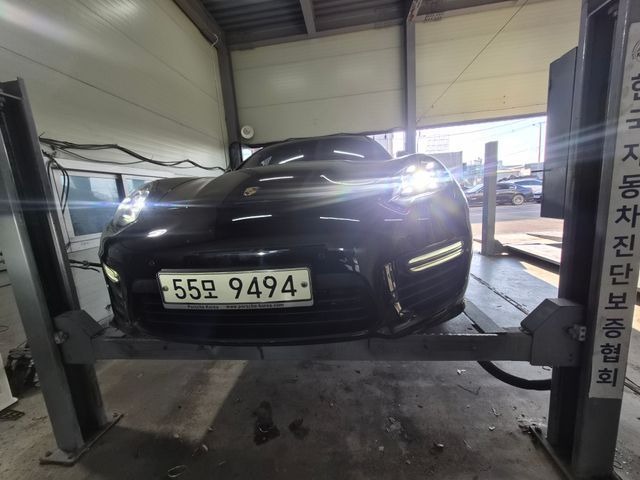 Porsche Panamera 2011 — inspection photo 1