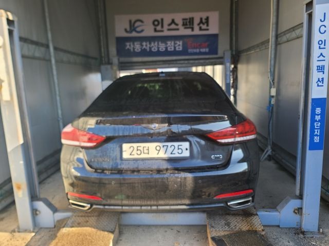 Hyundai Genesis 2015 — inspection photo 2