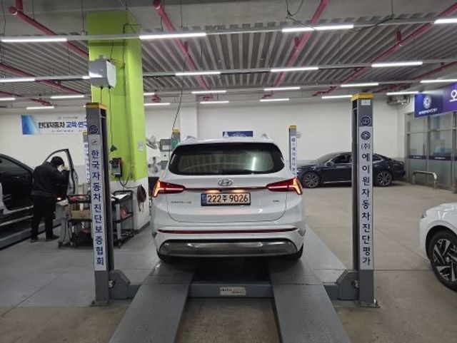 Hyundai Santafe 2023 — inspection photo 2