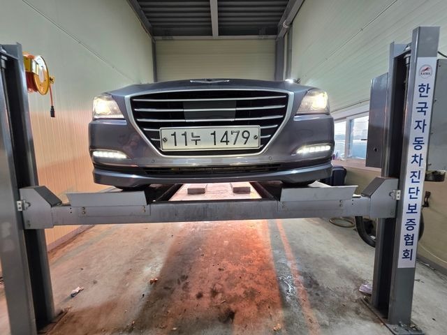 Hyundai Genesis 2016 — inspection photo 1