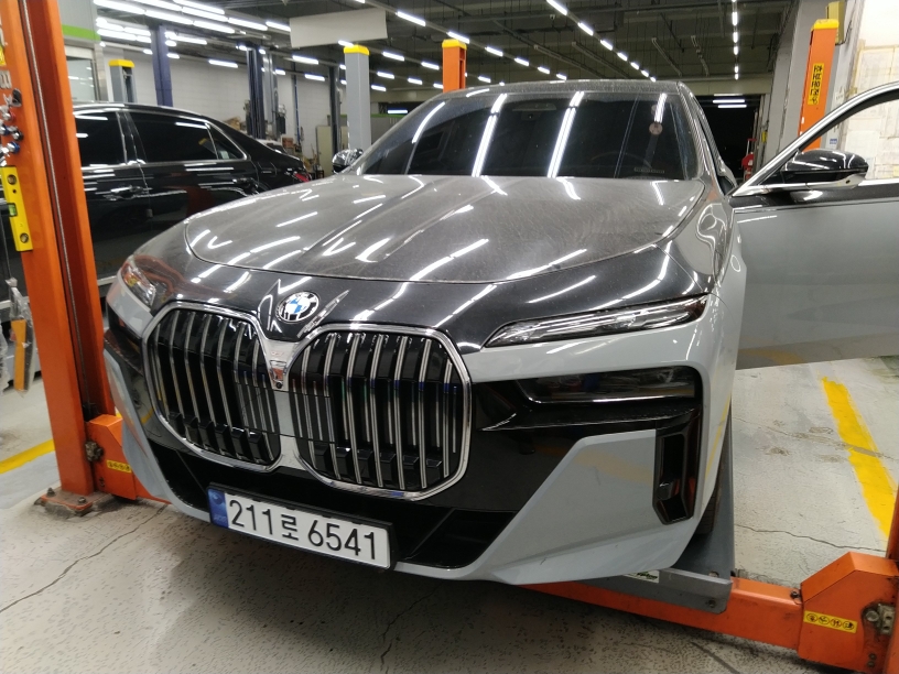 BMW 7-Series 2025 — inspection photo 1