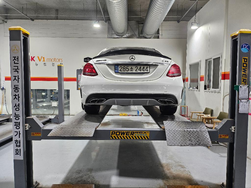 Mercedes-Benz C-Class 2017 — inspection photo 2