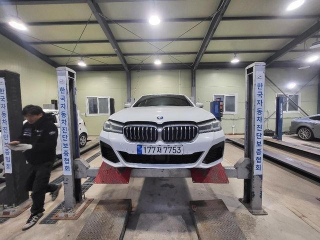 BMW 5-Series 2022 — inspection photo 1
