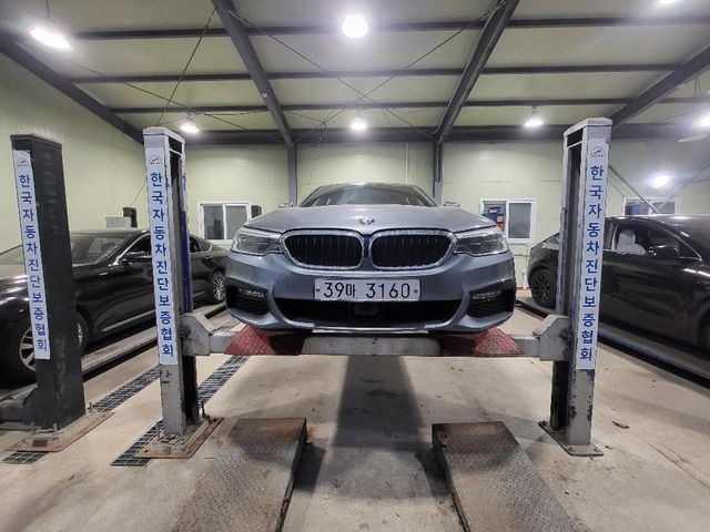 BMW 5-Series 2018 — inspection photo 1