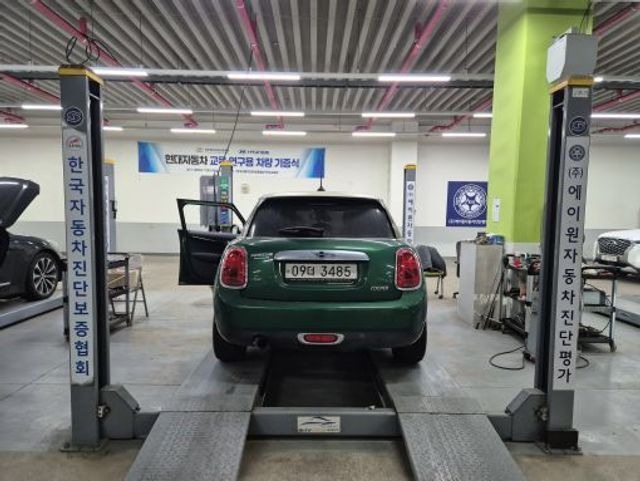 Mini Cooper 2019 — inspection photo 2