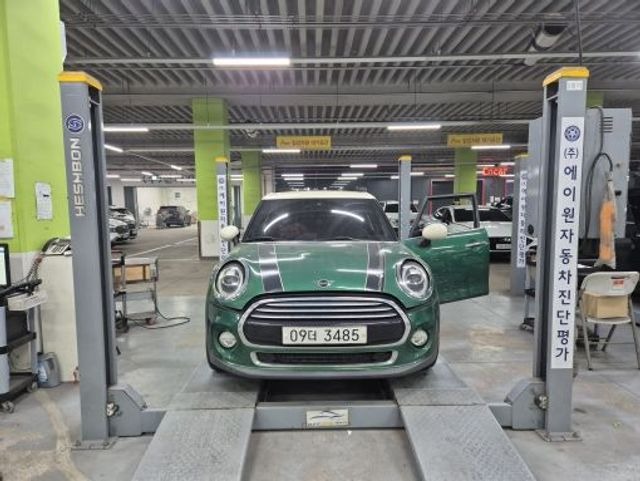 Mini Cooper 2019 — inspection photo 1