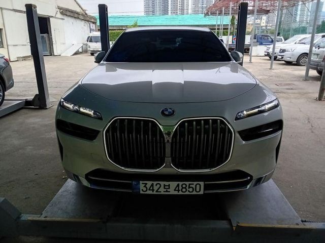 BMW 7-Series 2023 — inspection photo 1