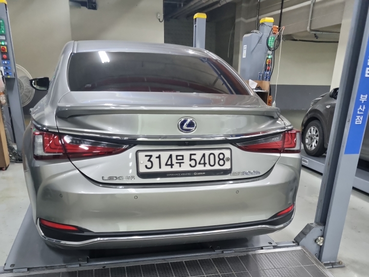 Lexus ES 2022 — inspection photo 2