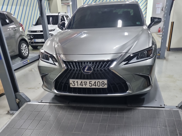 Lexus ES 2022 — inspection photo 1