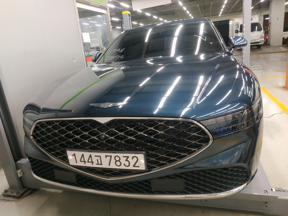 Genesis G90 2022 — inspection photo 1