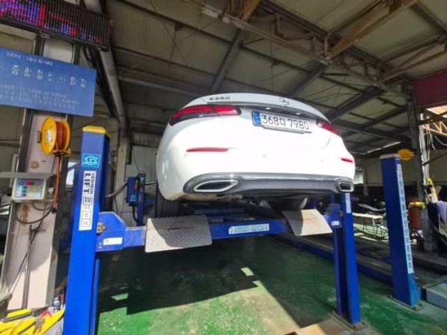 Mercedes-Benz E-Class 2022 — inspection photo 2