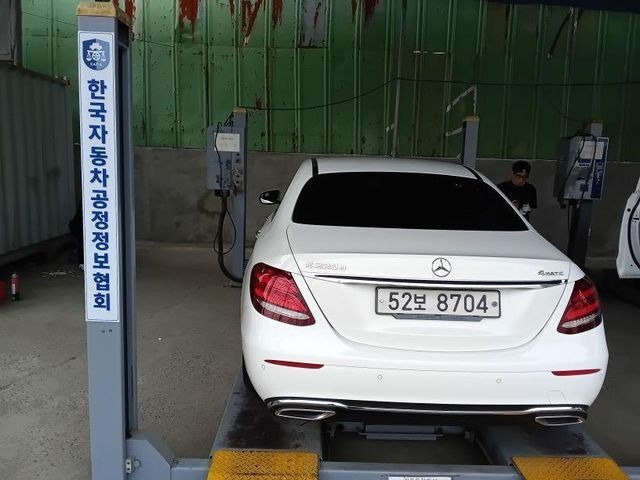 Mercedes-Benz E-Class 2018 — inspection photo 2