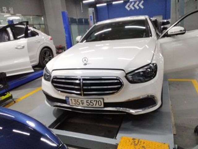 Mercedes-Benz E-Class 2022 — inspection photo 1