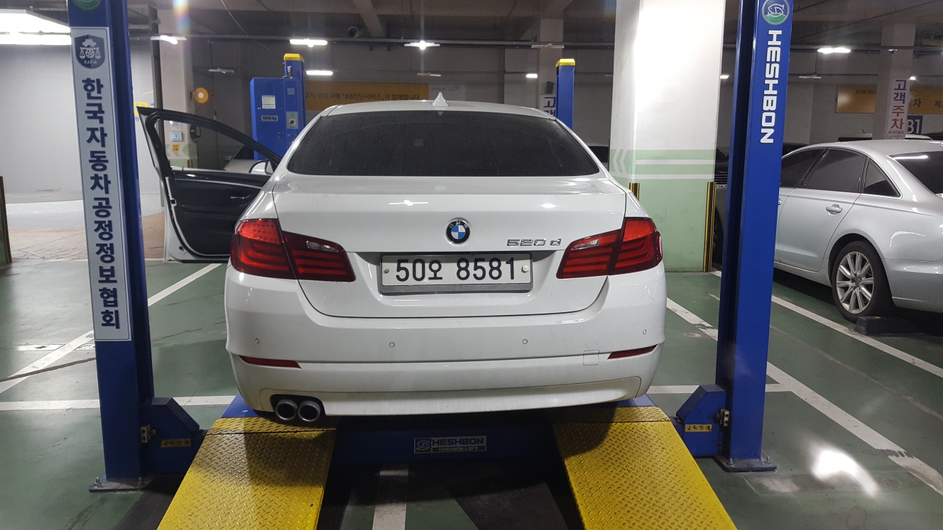 BMW 5-Series 2012 — inspection photo 2