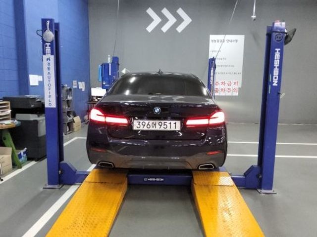 BMW 5-Series 2021 — inspection photo 2