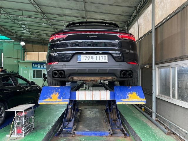Porsche Cayenne 2022 — inspection photo 2