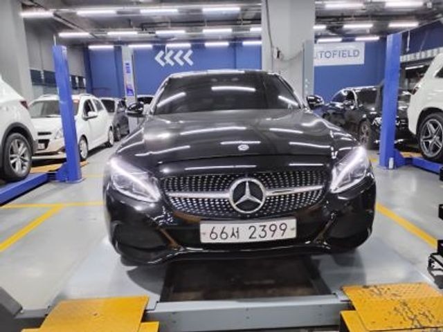 Mercedes-Benz C-Class 2018 — inspection photo 1