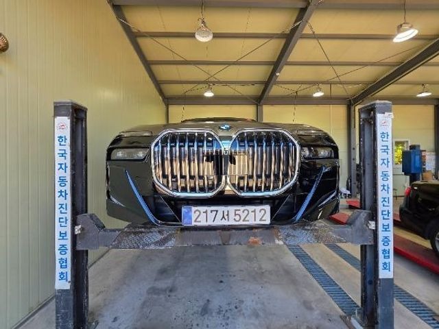 BMW 7-Series 2024 — inspection photo 1